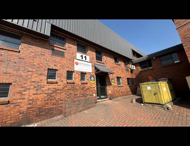 295M² WAREHOUSE TO LET IN EASTGATE
